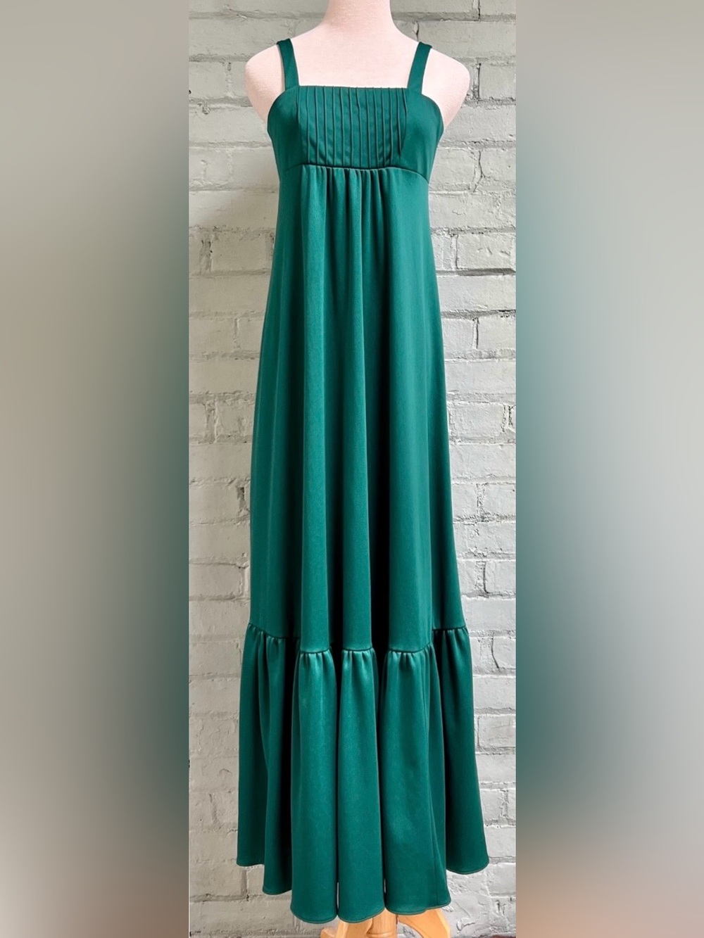 Vintage Green Spaghetti Strap Maxi Dress